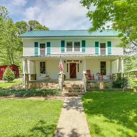 Marshall Cottage On 1895 Tobacco Farm With Hot Tub!